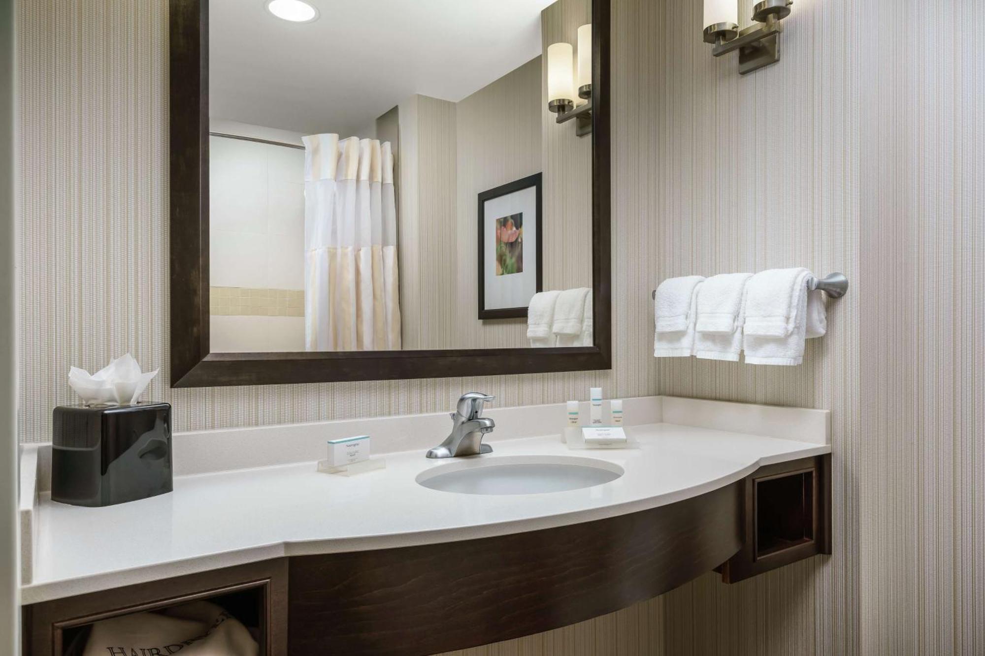 Hilton Garden Inn Exton-West Chester מראה חיצוני תמונה